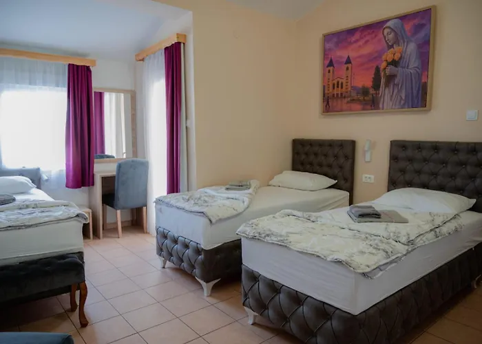 Couette-café Holy Miracle