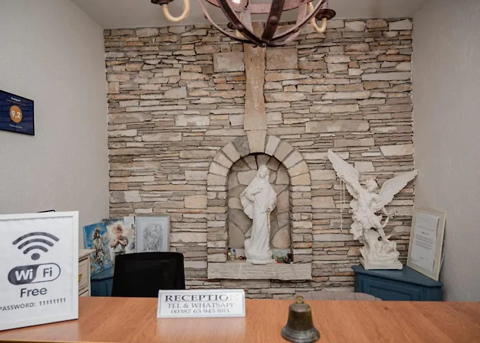 Holy Miracle Couette-café 4*